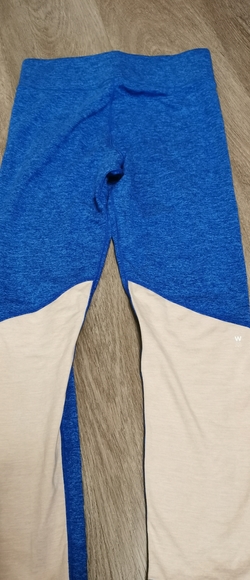 Bandier We Over Me Leggings - Picture 3 of 4